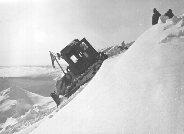 Halley Bay - 1972: IH Tractor Recovery